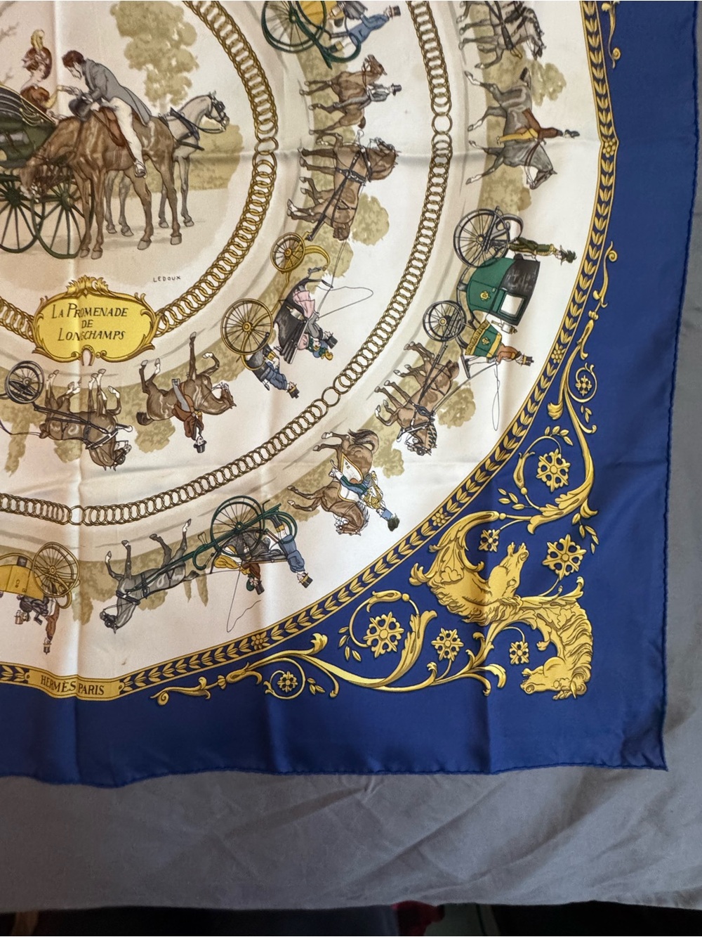 Hermes Silk Scarf 100% Authentic Horse Coach Circle 90cm “Longchamps” Print Blue - Picture 4 of 10